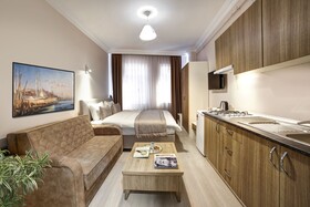 Seven Roses Apart Hotel