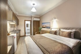 Seven Roses Apart Hotel