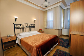 Side Hotel
