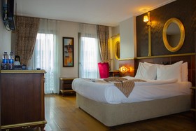 Edition Old City Boutique Hotel