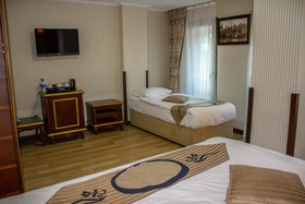 Edition Old City Boutique Hotel