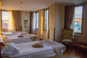 Edition Old City Boutique Hotel