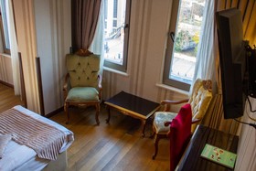 Edition Old City Boutique Hotel