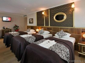 Edition Old City Boutique Hotel