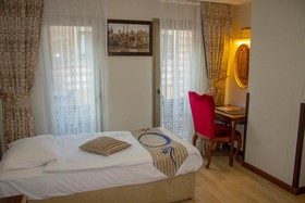 Edition Old City Boutique Hotel