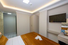 Skystar Deluxe Hotel