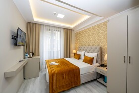 Skystar Deluxe Hotel