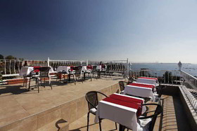 Spinel Hotel