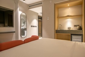 Stayso The House Hotel