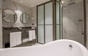 Stayso The House Hotel