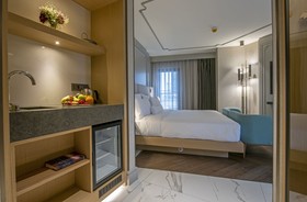 Stayso The House Hotel