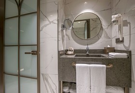 Stayso The House Hotel