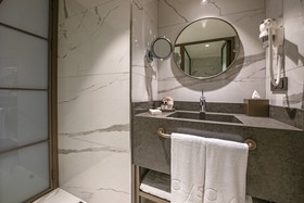 Stayso The House Hotel