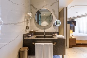 Stayso The House Hotel