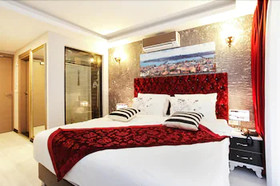 Taksim Doorway Suites