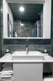 Taksim Landhouse Hotel