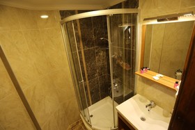 Tashkonak Hotel