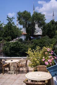 Tashkonak Hotel