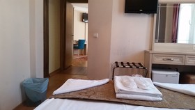 Tashkonak Hotel