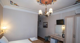 Tashkonak Hotel