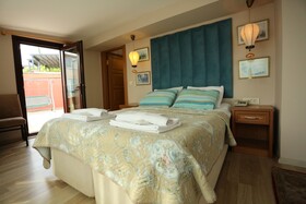 Tashkonak Studio Suites