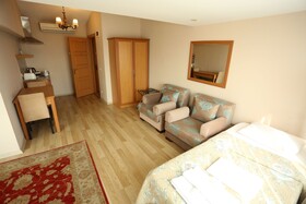Tashkonak Studio Suites