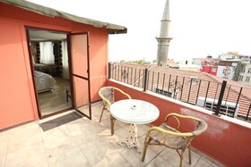 Tashkonak Studio Suites
