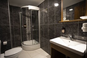 Tashkonak Studio Suites