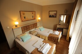 Tashkonak Studio Suites