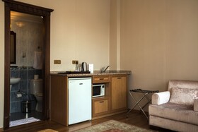 Tashkonak Studio Suites