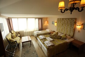 Tashkonak Studio Suites