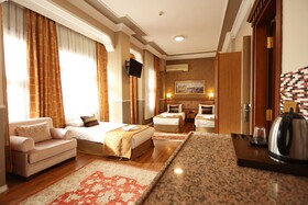 Tashkonak Studio Suites