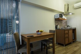 Tashkonak Studio Suites