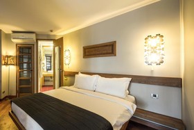 Taxim Suites