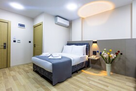 The Business Class Hotel