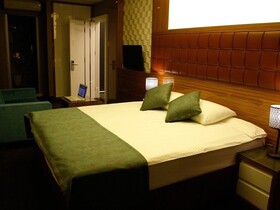 The Hera Platinum Hotel
