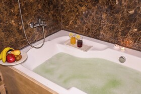 The Hera Platinum Hotel