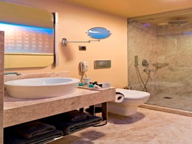 Ramada by Wyndham Istanbul Pera