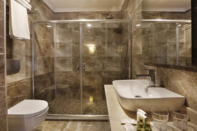 The White Orient Hotel