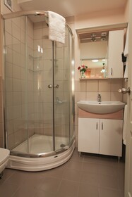 Three Apples Suites and Hotel
