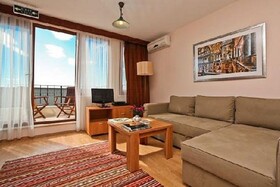 Three Apples Suites and Hotel