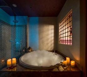 Titanic Port Bakirkoy