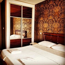 Pin Suit Istanbul