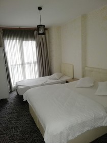 Pin Suit Istanbul