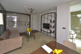 Upsuites Hotel