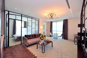 Upsuites Hotel
