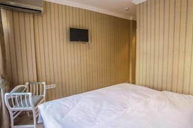 Walnut Shell Hotel