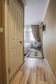 Walnut Shell Hotel