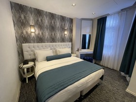 Weingart Port Hotel