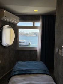 Weingart Port Hotel